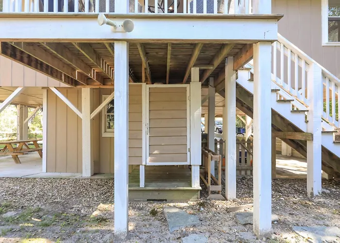 Walk To Beach & Family Fun! Emerald Isle Home